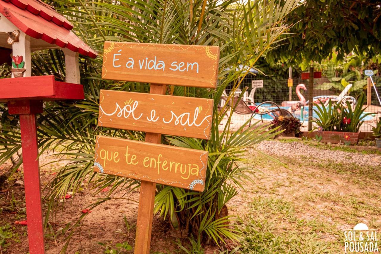 Pousada Sol & Sal Praia Do Rosa Esterno foto